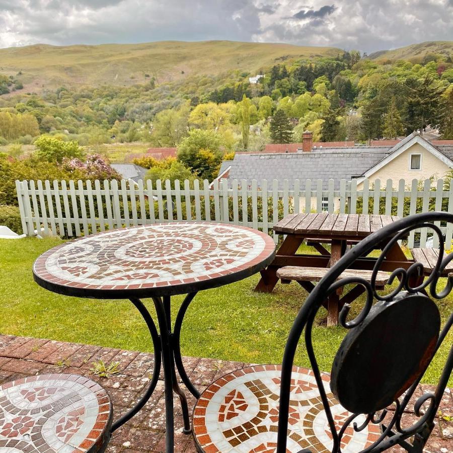 Hilltop Hut Чёч Стретон Экстерьер фото